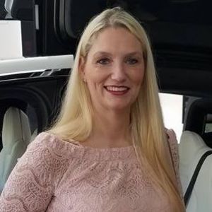 Meet your Posher, Sandi